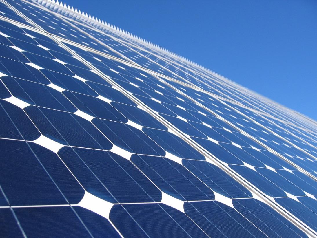 1023_cover Genève mise sur le solaire: le canton va équiper quelque 50 000 m2 de toitures de panneaux photovoltaïques