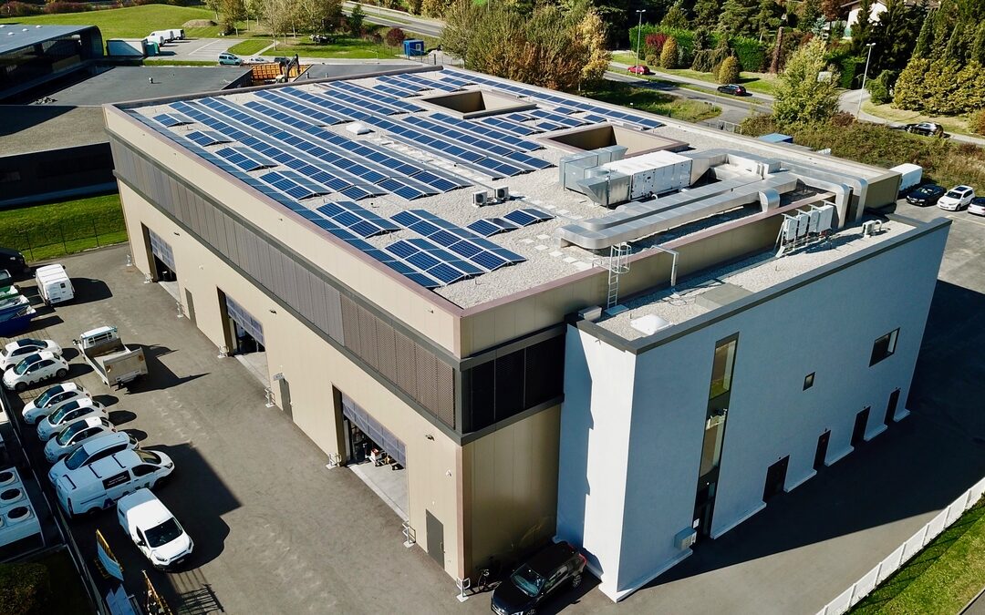 AAV Contractors produit 85 % de son énergie grâce au solaire