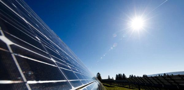 Carouge teste des réverbères solaires